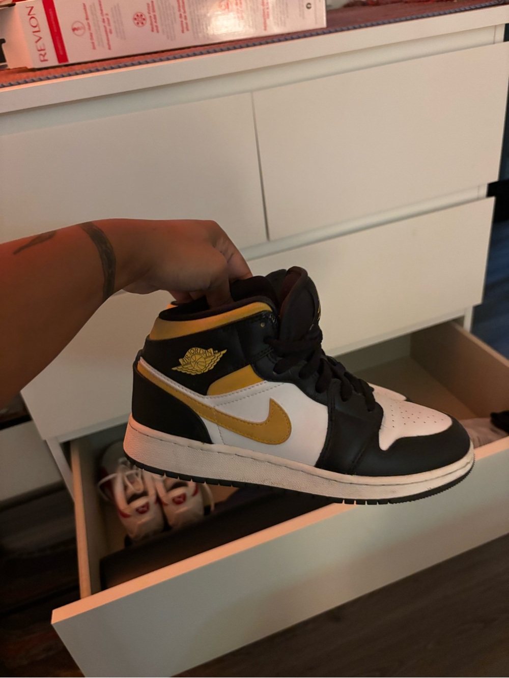 Nike University Gold Jordan 1